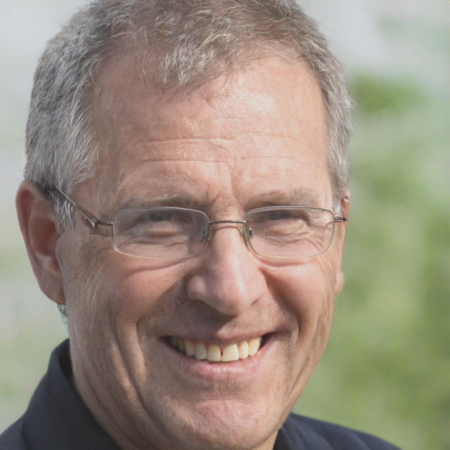 Porträt von Lennart Fürst, Controller in einem mittelständischen Unternehmen